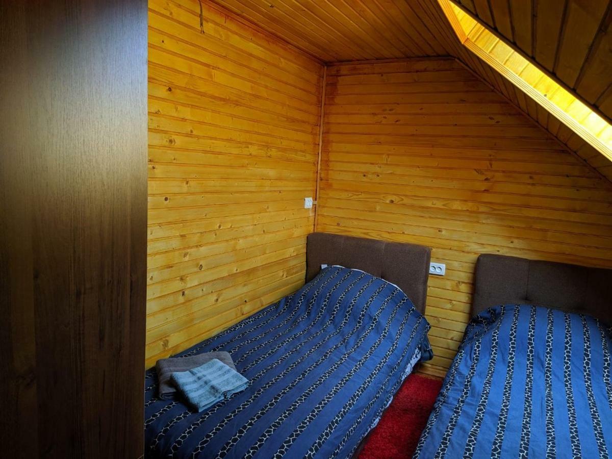 У Оксани Guest House Kvasy Exterior photo